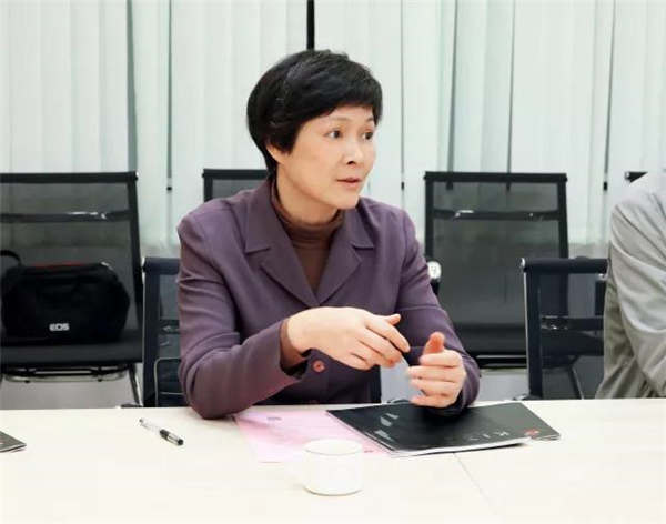 黄文霞处长发言